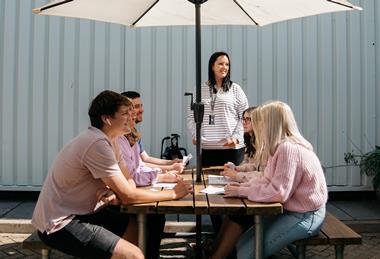 Retail colleagues